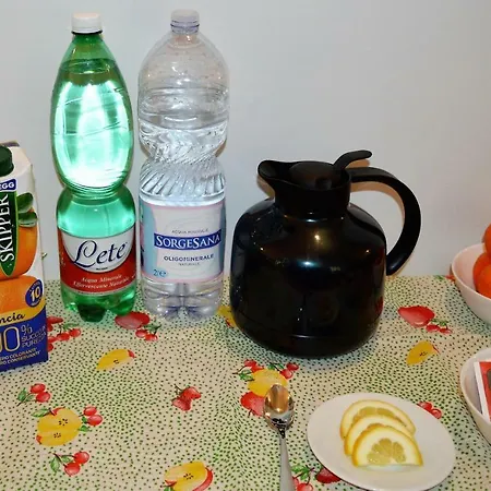 Alojamento de Acomodação e Pequeno-almoço Station Nápoles