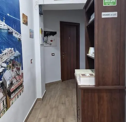 那不勒斯站住宿加早餐旅馆 3*