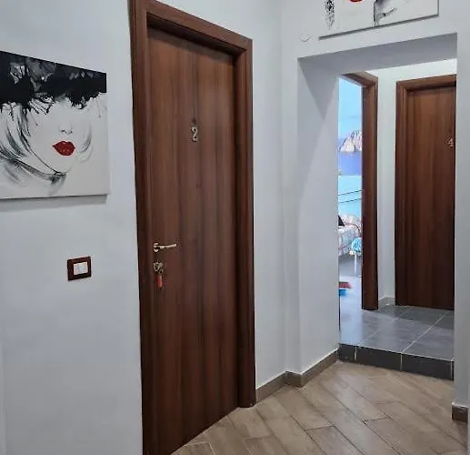 住宿加早餐酒店 那不勒斯站住宿加早餐旅馆 3*