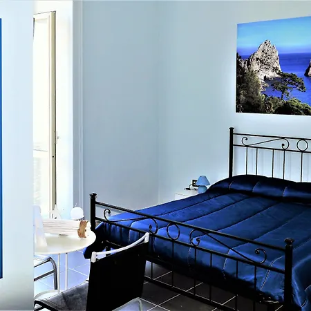 Bed & Breakfast Station