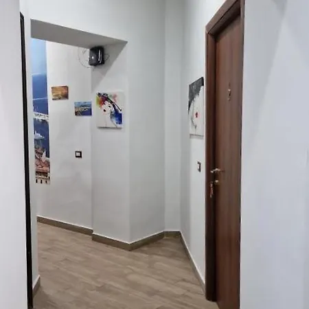 Station 3* Nápoles